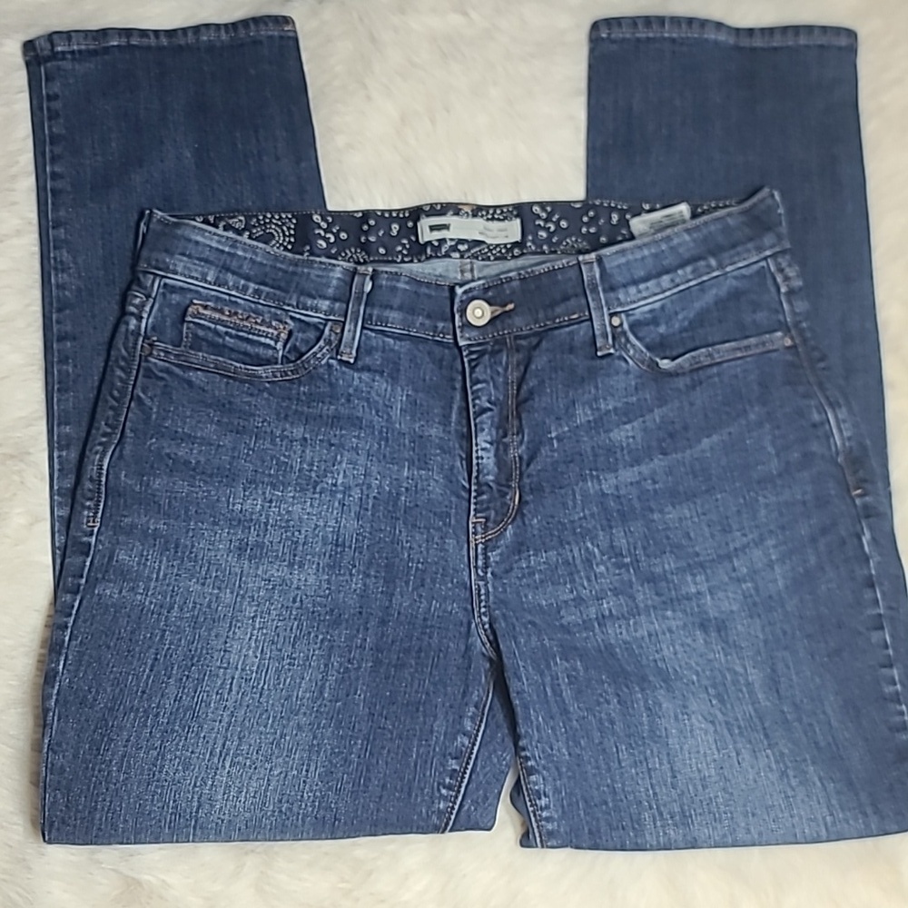 Levi's Women’s Straight Leg Jeans in Dark Blue Denim - Picture 4 of 8